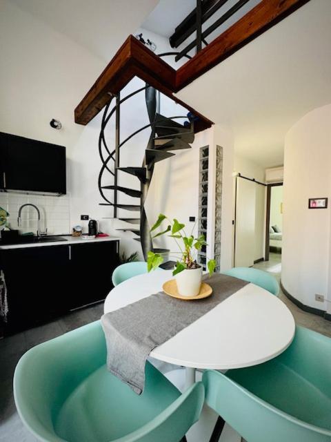 Casa Vacanza A 100 Metri Dal Mare Imperia Extérieur photo