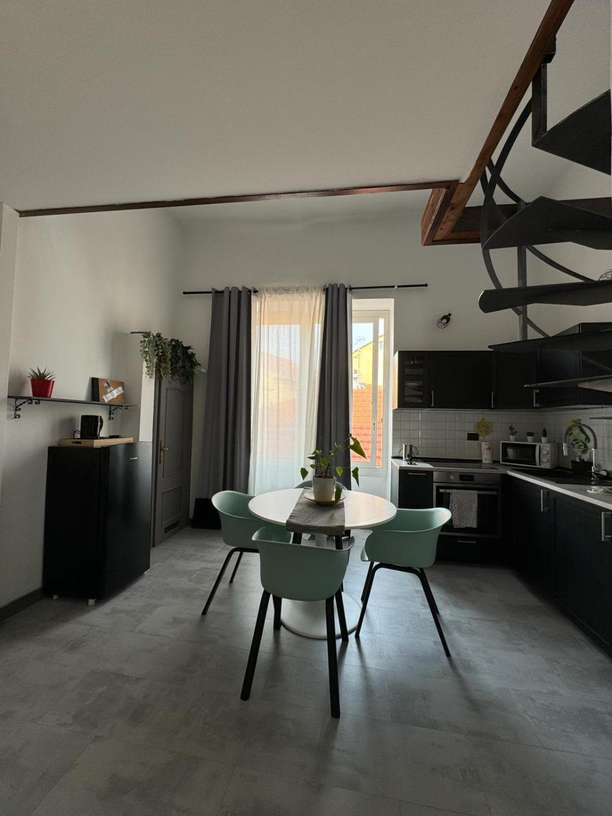Casa Vacanza A 100 Metri Dal Mare Imperia Extérieur photo